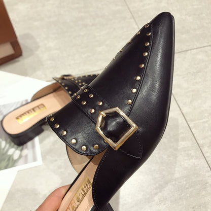 Mules de tachuelas con tacón cuadrado bajo, de tendencia, de Chloe