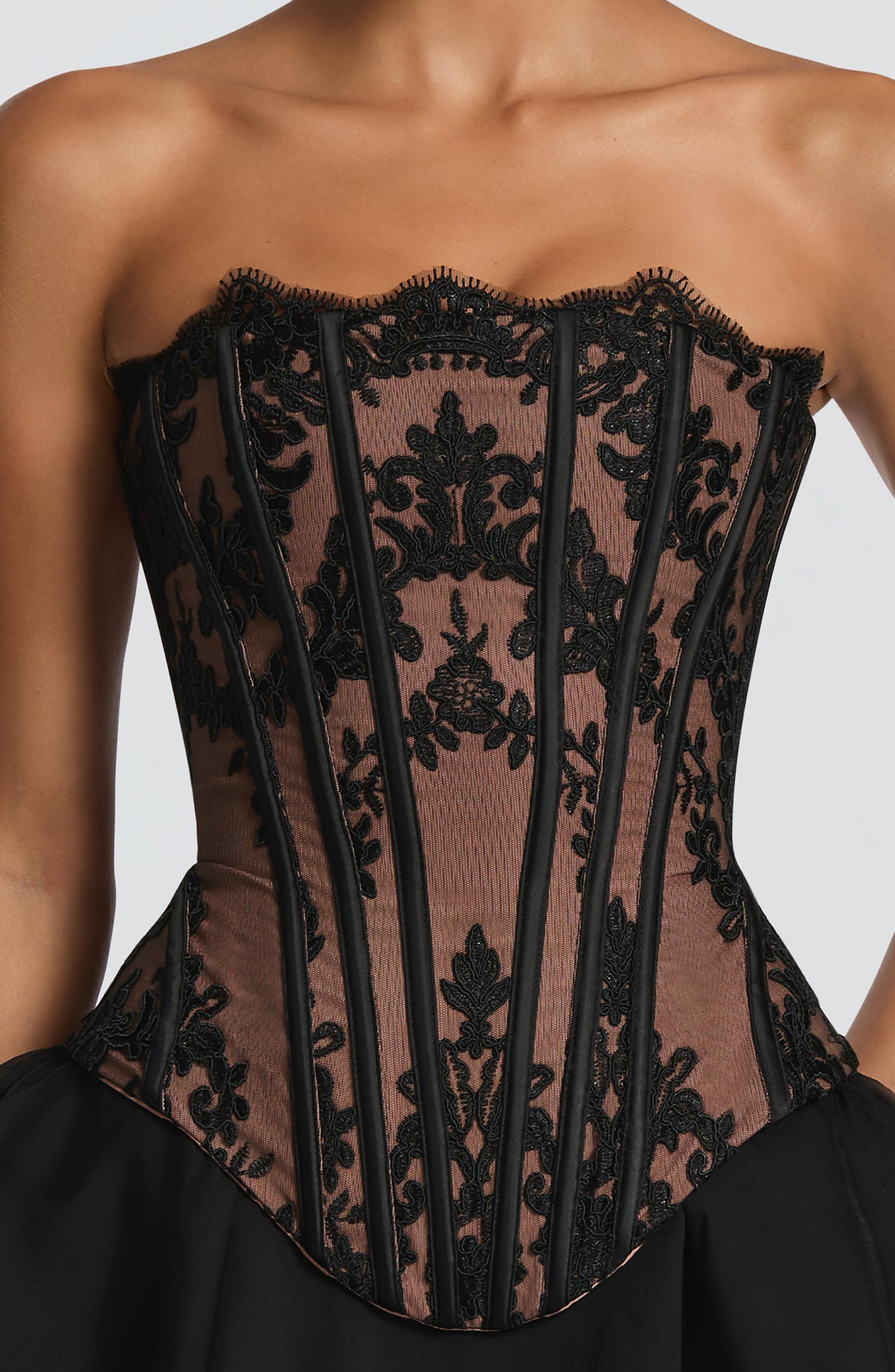 Top Corsé Sophia Negro para el Verano