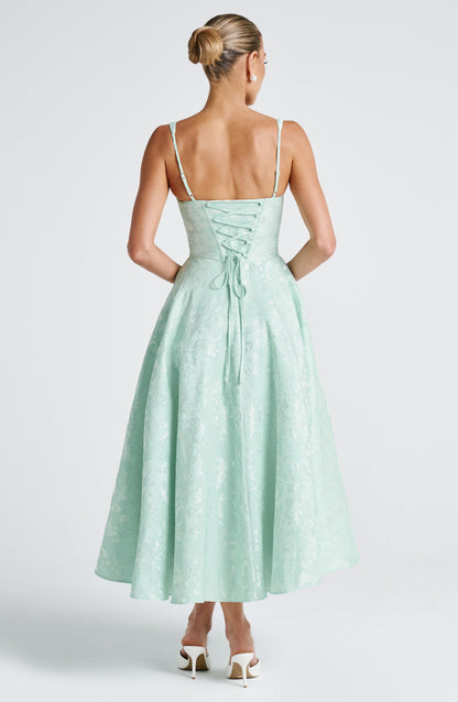Vestido midi con tirantes finos Sophia Mint - El estilo perfecto para el verano