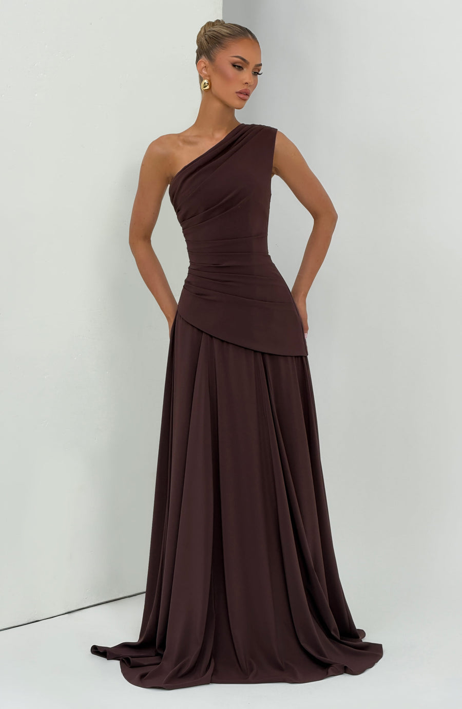 Vestido de verano maxi Sophia en marrón ciruela