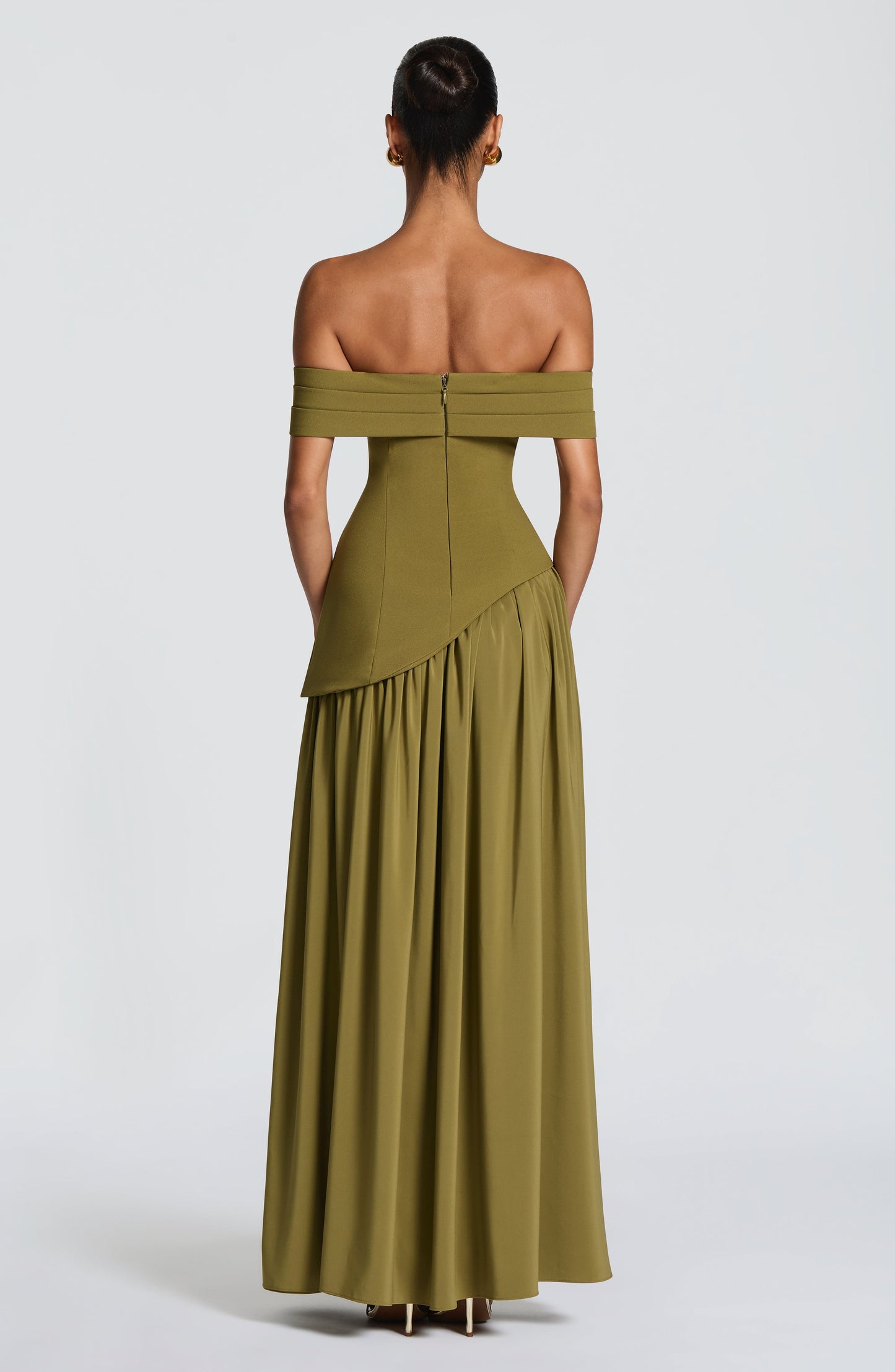 Sophia Maxi Vestido de verano en verde oliva oscuro