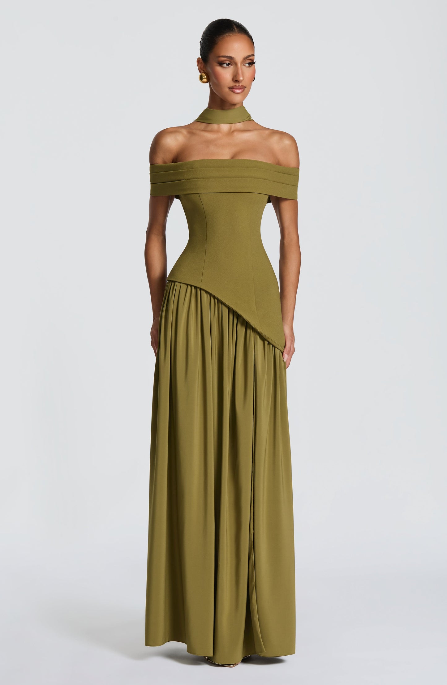 Sophia Maxi Vestido de verano en verde oliva oscuro