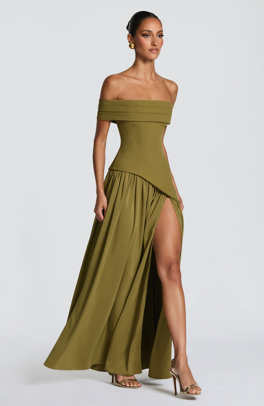 Sophia Maxi Vestido de verano en verde oliva oscuro