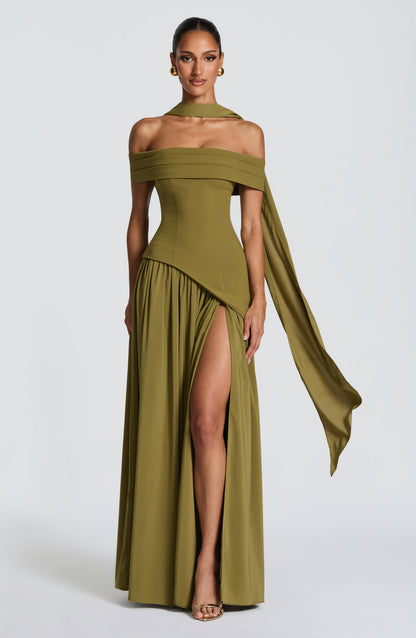 Sophia Maxi Vestido de verano en verde oliva oscuro