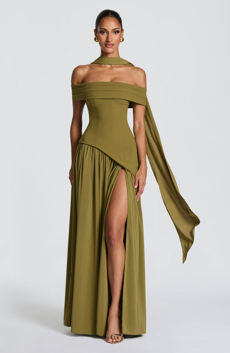 Sophia Maxi Vestido de verano en verde oliva oscuro