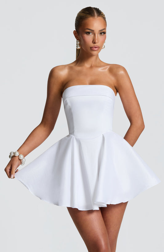 Minivestido Chloe Ivory - Moda veraniega adorable