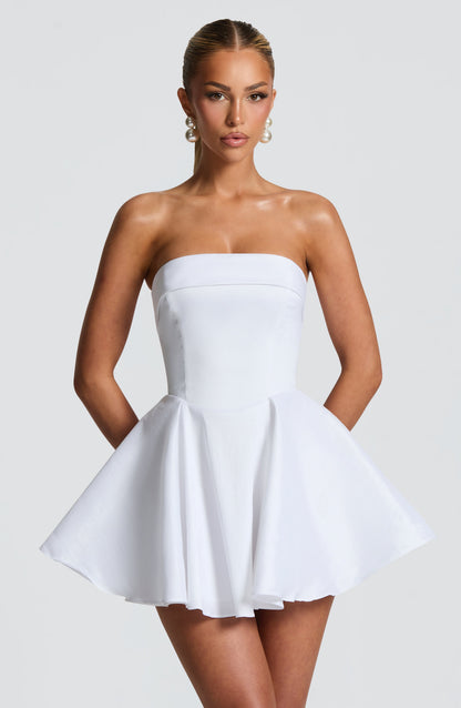 Minivestido Chloe Ivory - Moda veraniega adorable