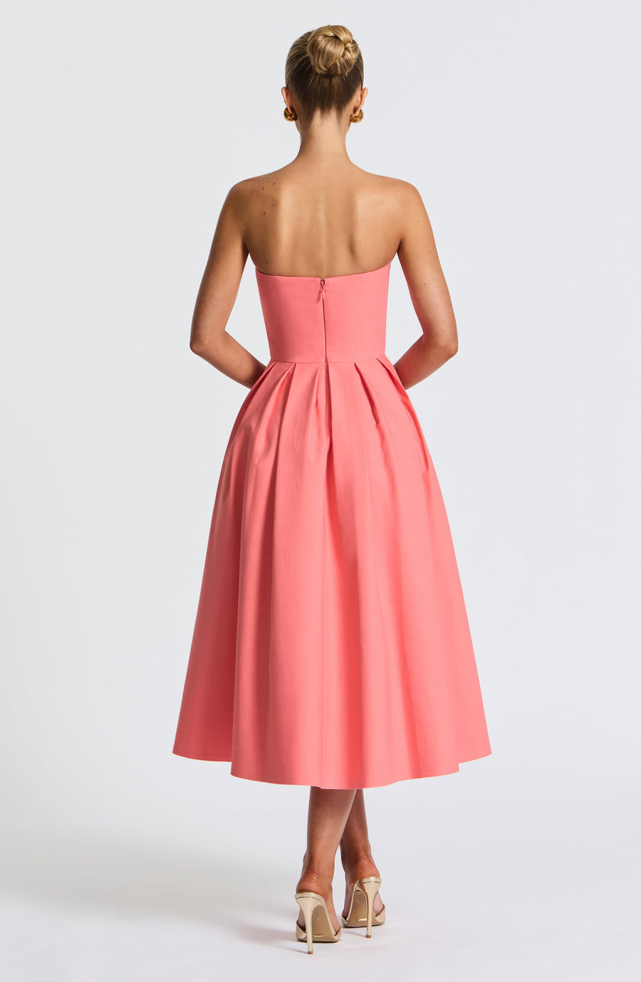 Vestido midi veraniego rosa coral lila