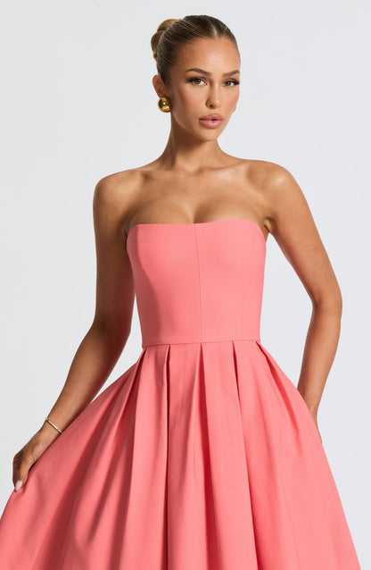 Vestido midi veraniego rosa coral lila