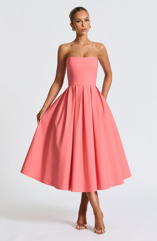 Vestido midi veraniego rosa coral lila