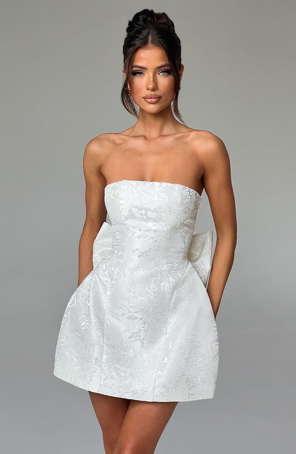 Vestido mini Sophia Ivory - Lindo vestido de verano