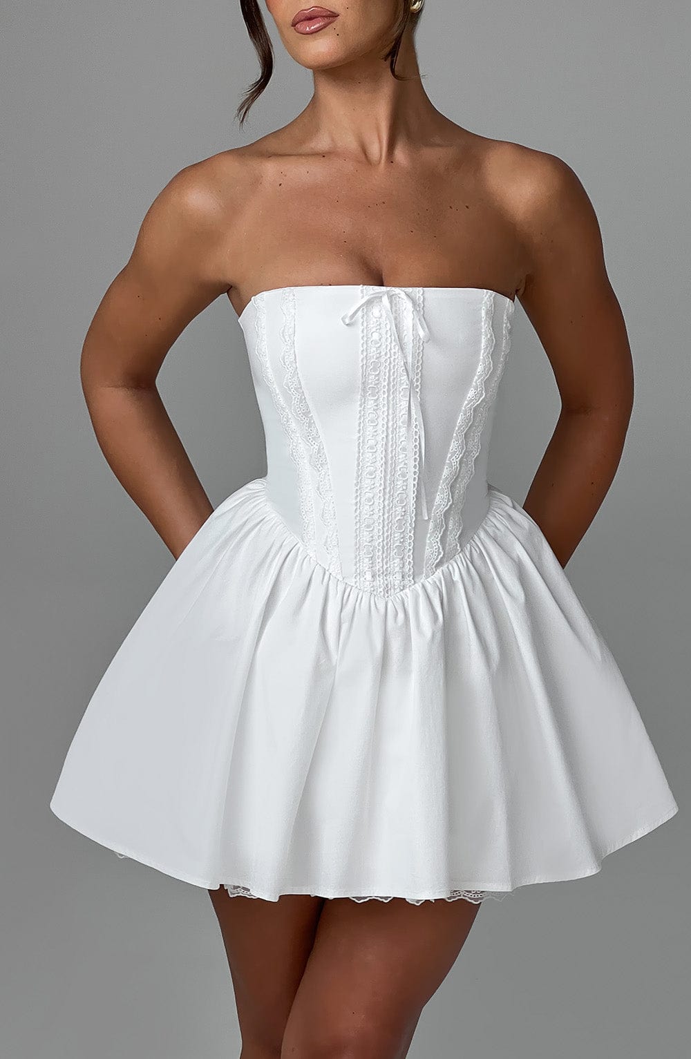 Minivestido Chloe Ivory - Moda de verano adorable