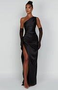 Ariel, vestido largo negro