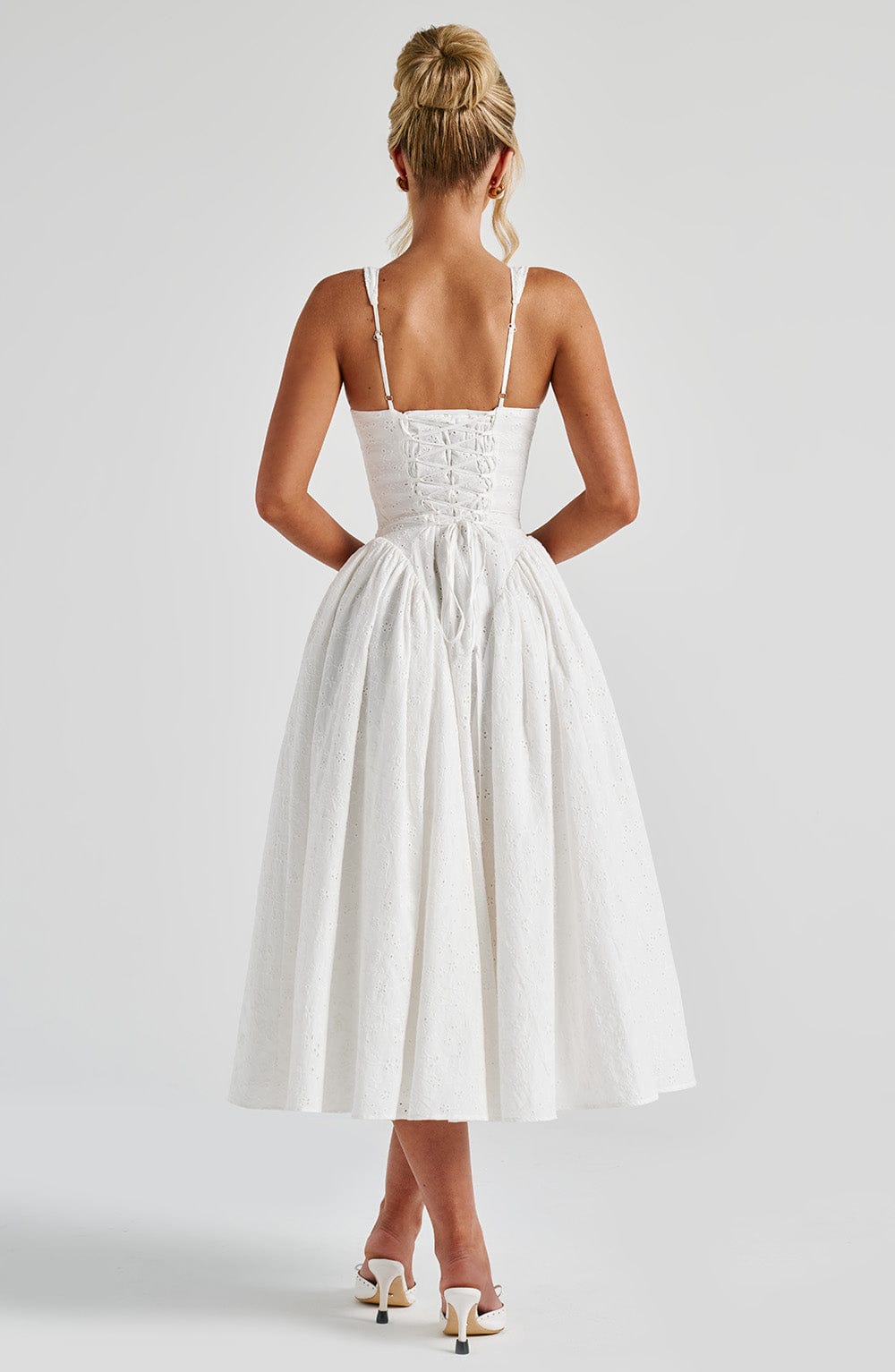 Chloe Ivory Midi Sundress - Vestido perfecto para el verano