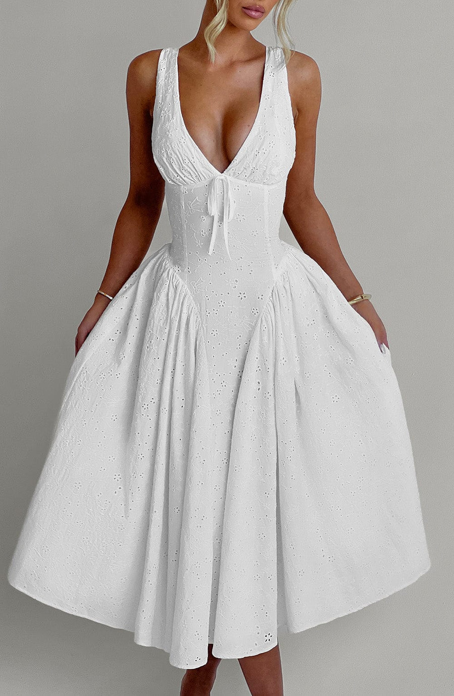 Chloe Ivory Midi Sundress - Vestido perfecto para el verano