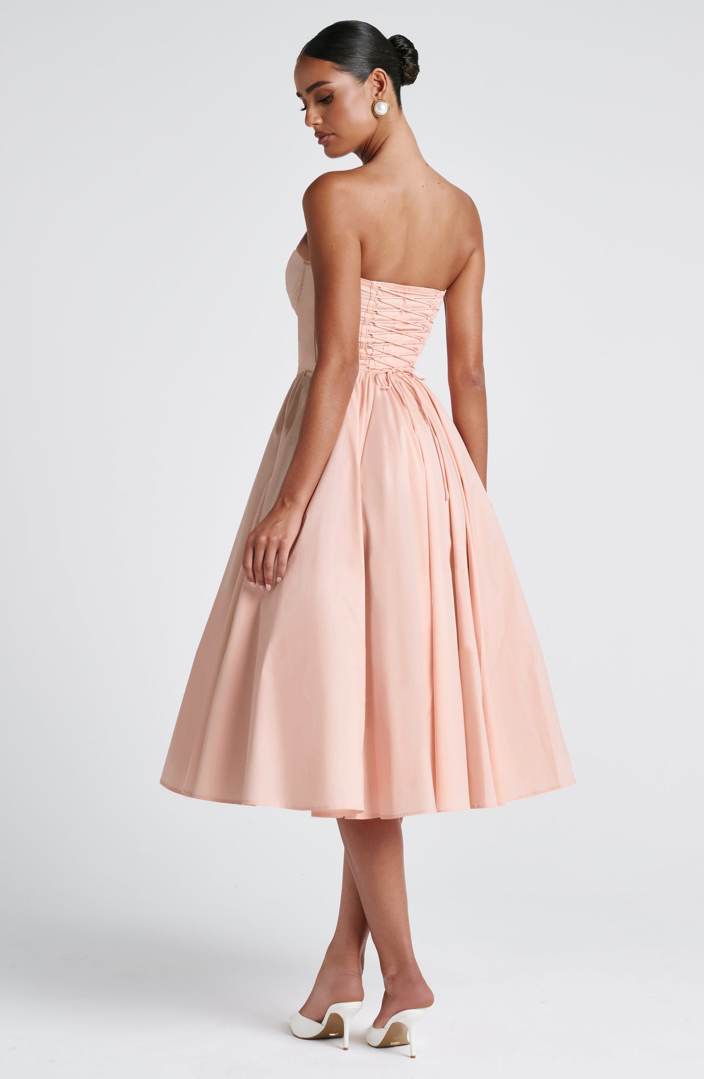 Vestido de verano Chloe Midi en melocotón suave