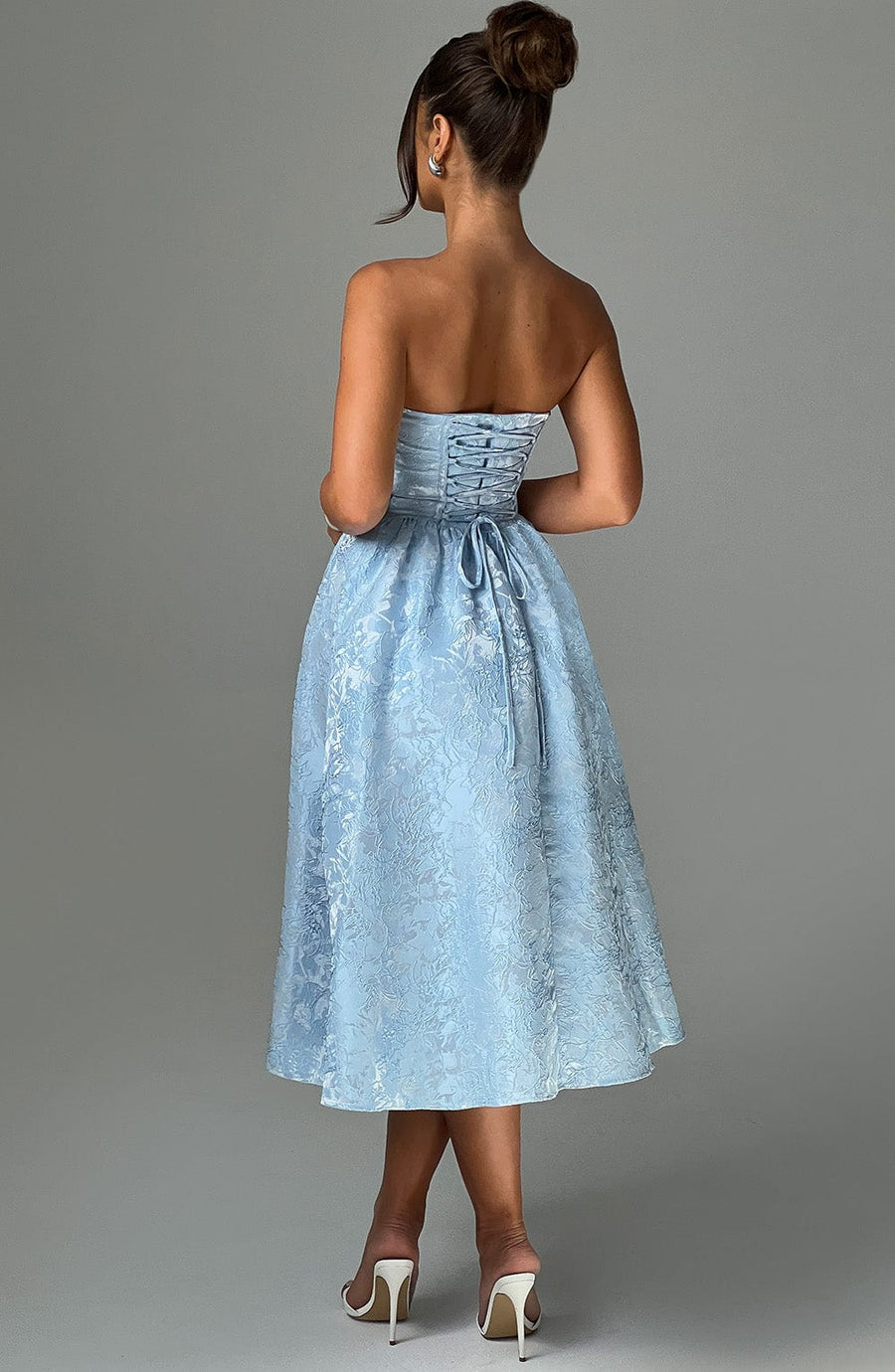 Chloe Blue Midi Sundress - Perfecto para el verano