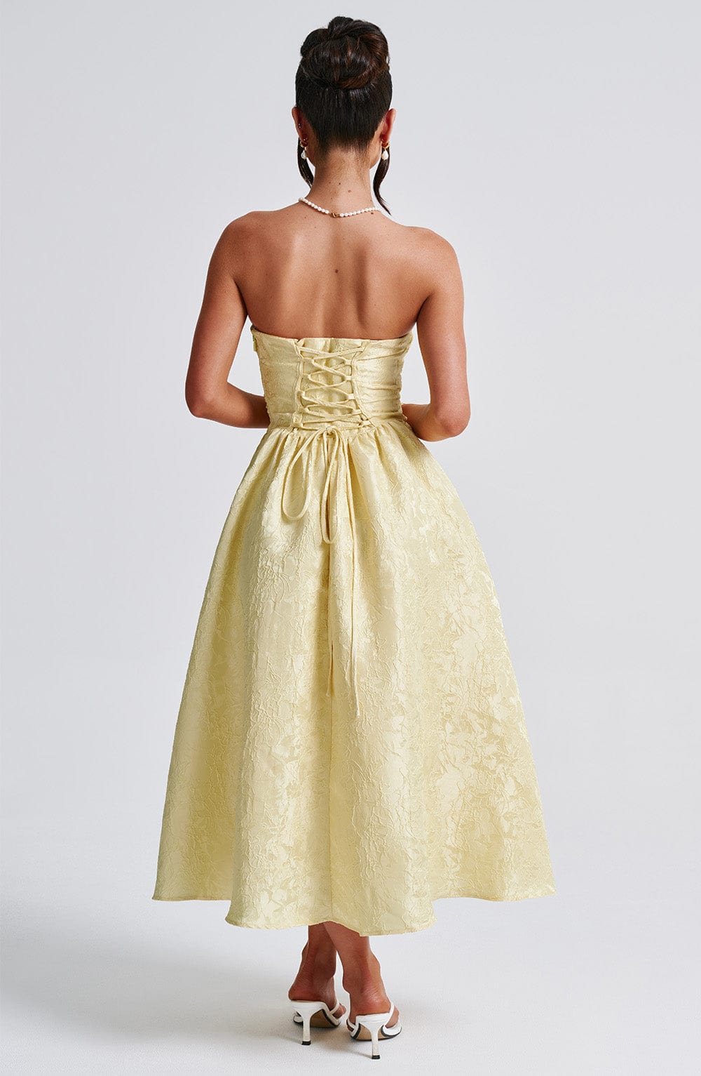 Chloe Lemon Midi Sundress - Moda de verano perfecta