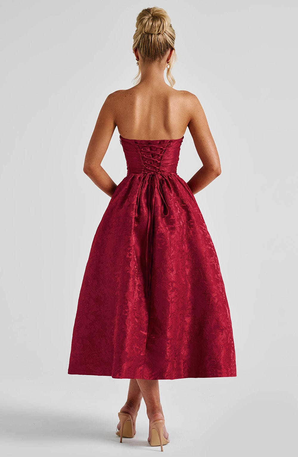 Chloe Red Midi Sundress - Perfecto para el verano
