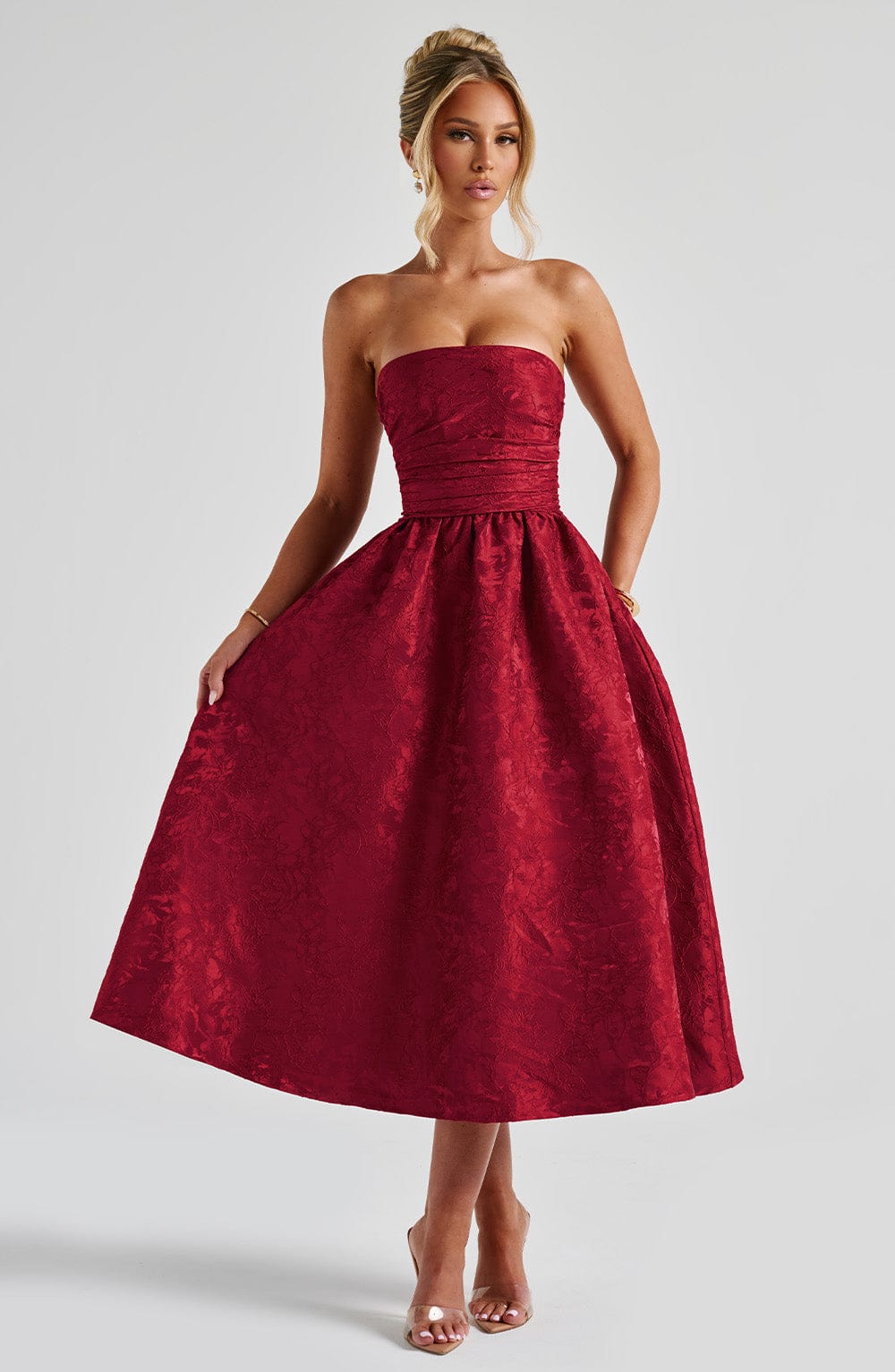 Chloe Red Midi Sundress - Perfecto para el verano