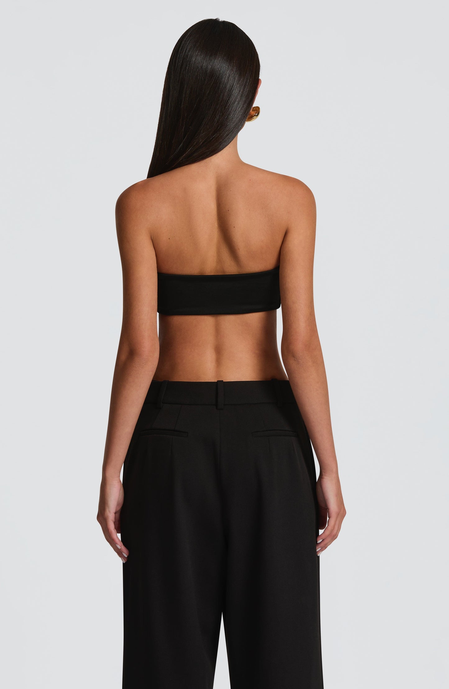 Top Emily sin mangas negro para el verano