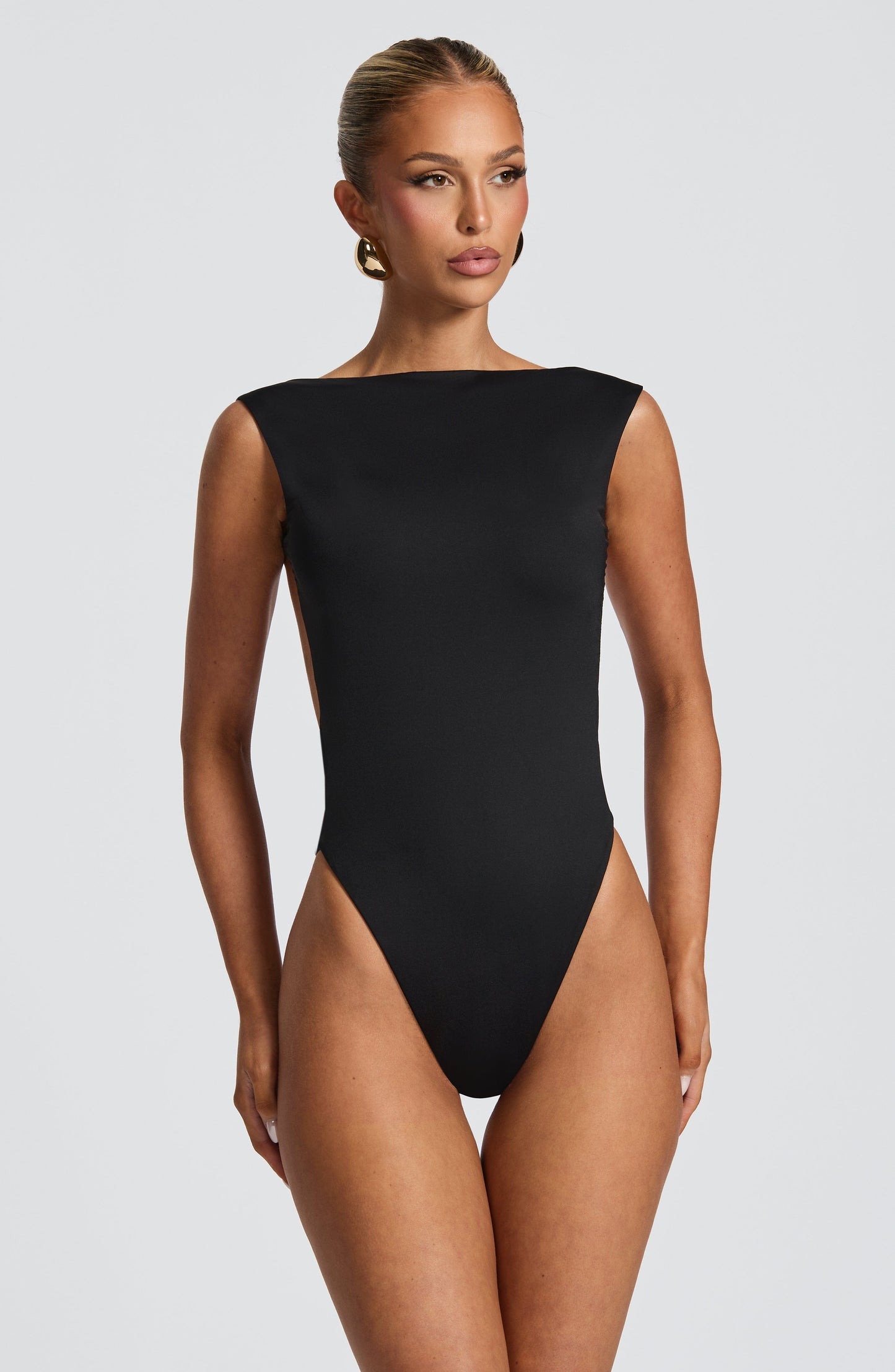 Bodysuit sin mangas Chloe negro para el verano