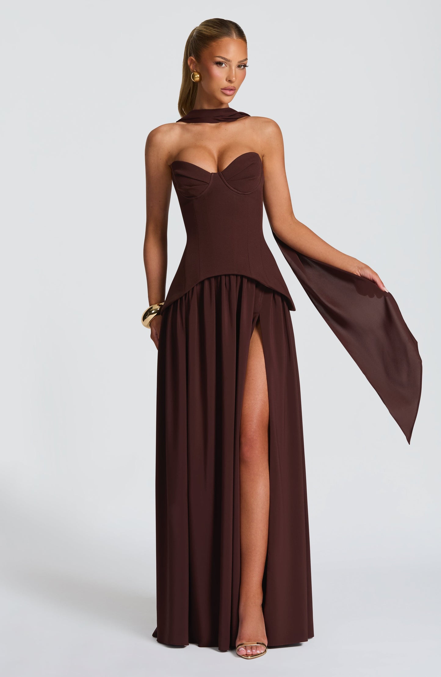 Vestido maxi de verano Sophia Plum marrón