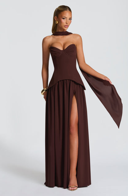 Vestido maxi de verano Sophia Plum marrón