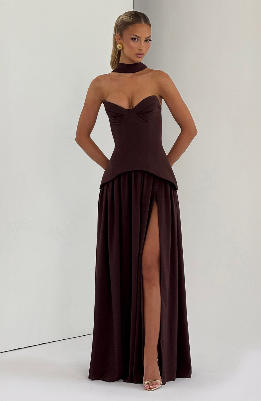 Vestido maxi de verano Sophia Plum marrón