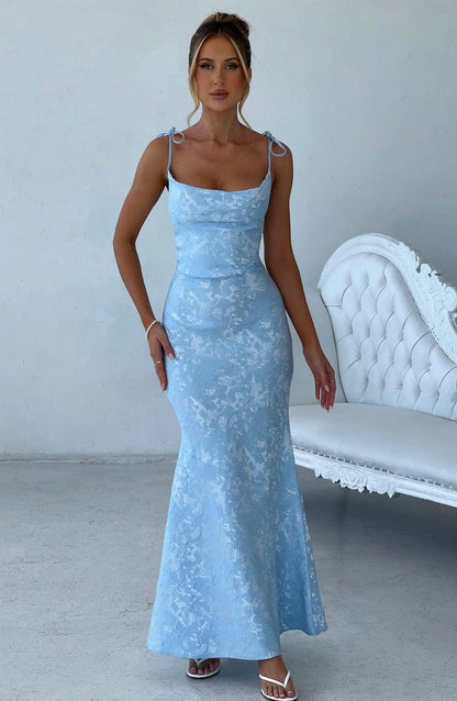 Vestido largo de verano azul para mujer