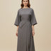 Elegante vestido de mujer con cinturón y mangas farol - Gris