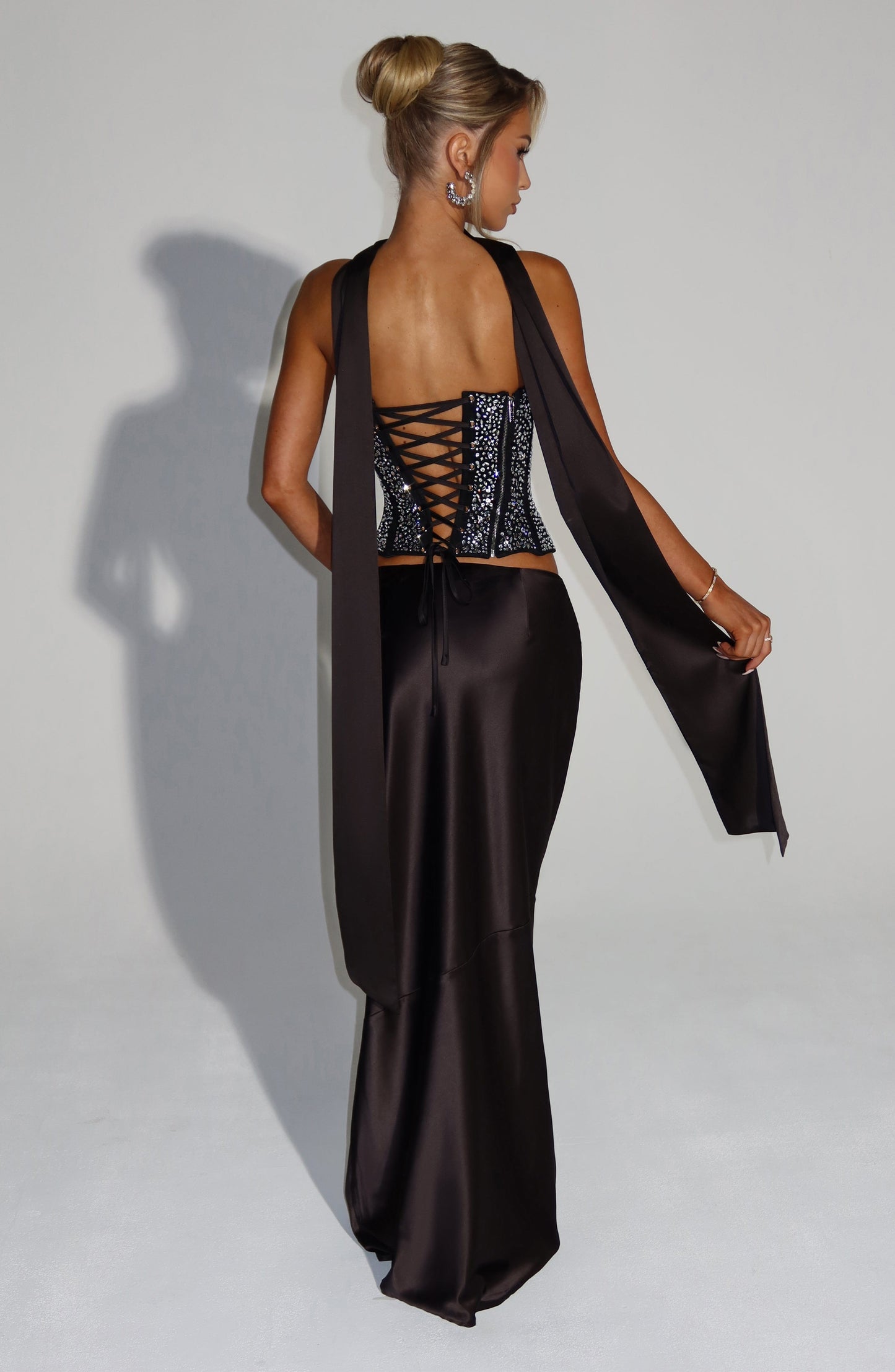 Top corsé negro Sophia para la moda de verano
