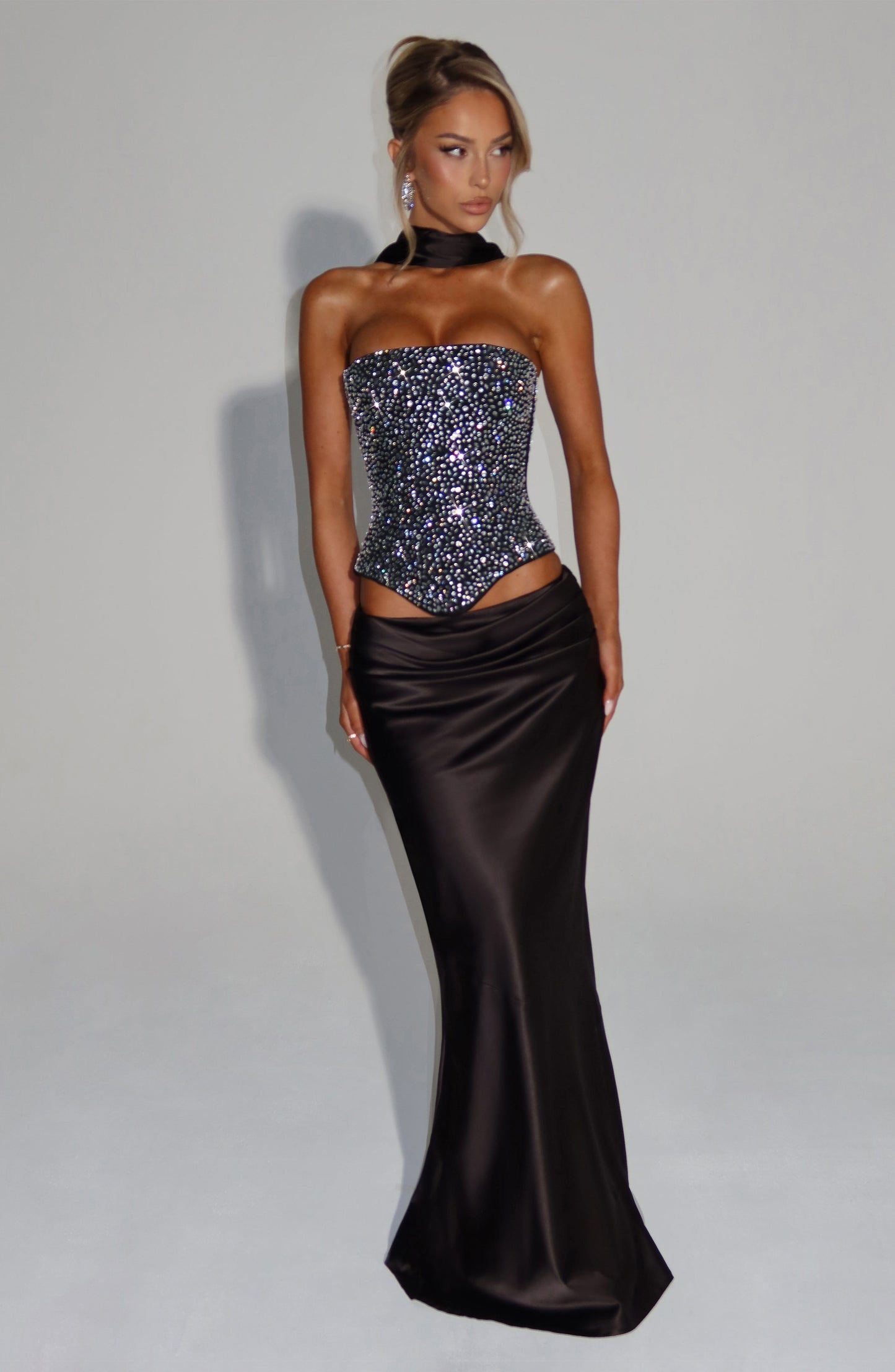 Top corsé negro Sophia para la moda de verano